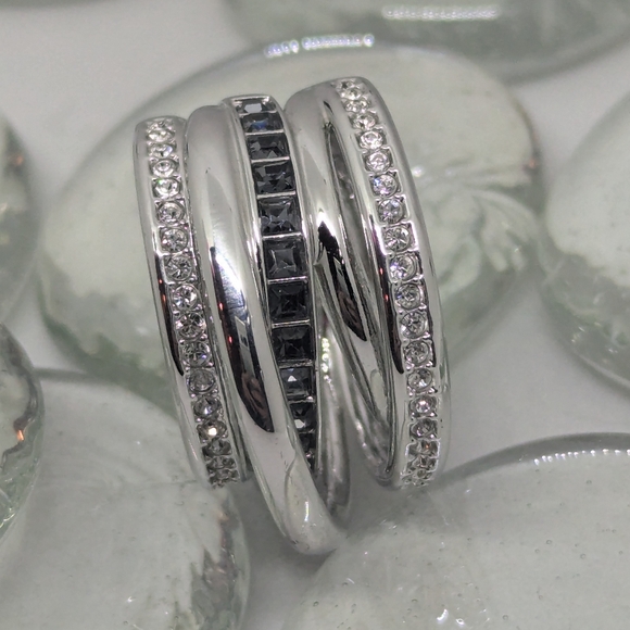 Swarovski Dynamic Crystal Ring - Picture 7 of 9